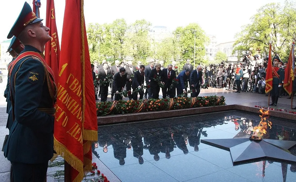 Rysk militärparad på Röda torget i Moskva