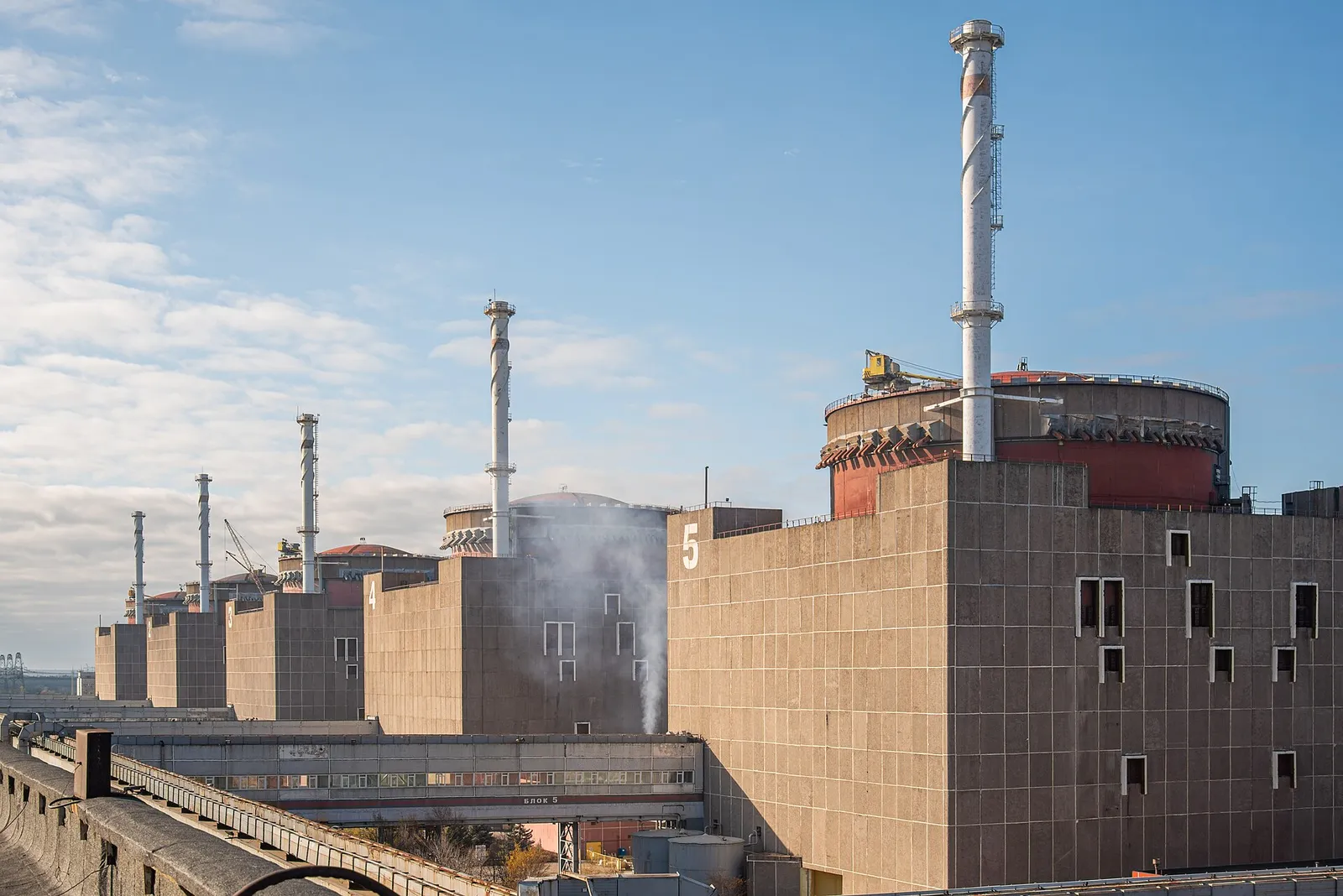 Arkivbild: kärnkraftverket i Zaporizjzja