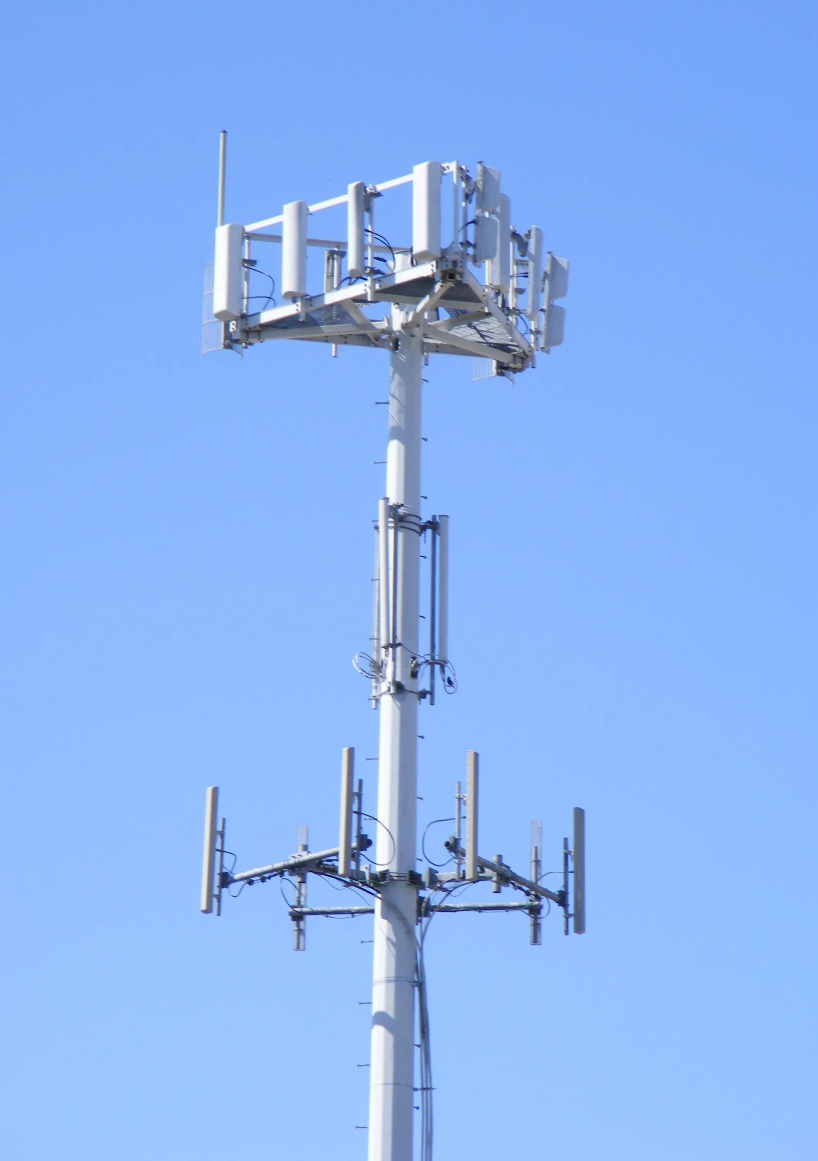 Arkivbild: en mobilmast.