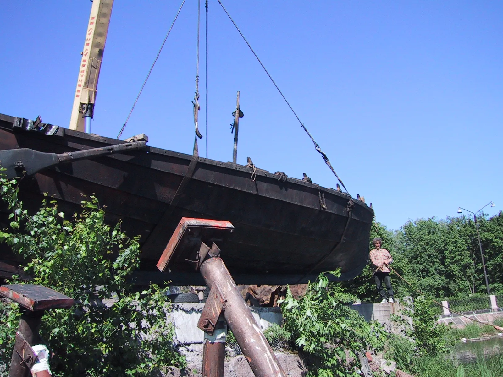 Ett vikingaskepp av replikamodell (genrebild)