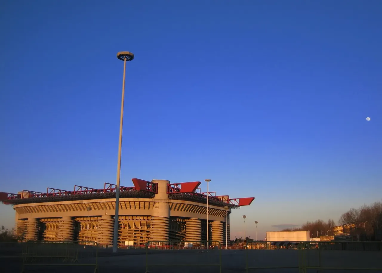 Stadio Giuseppe Meazza, San Siro, i Milano