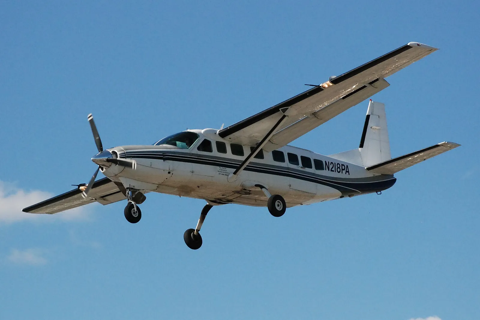 Ett litet propellerplan av Cessna-modell (genrebild)