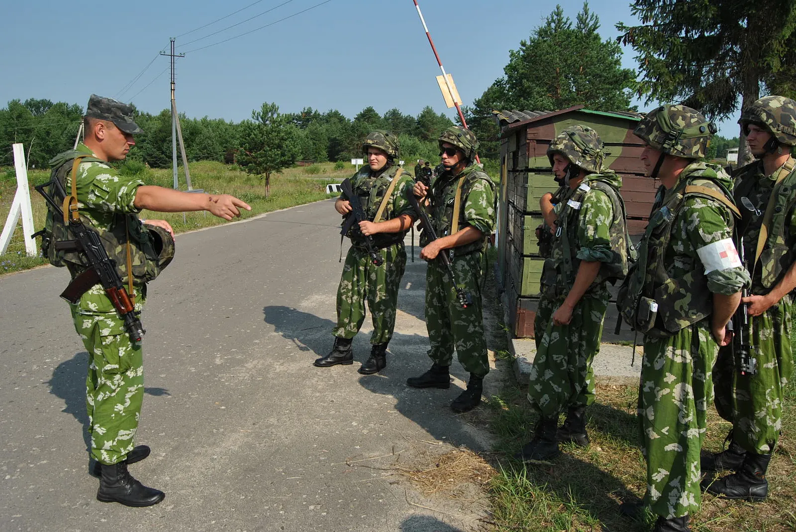 Ukrainska soldater under en övning (arkivbild)