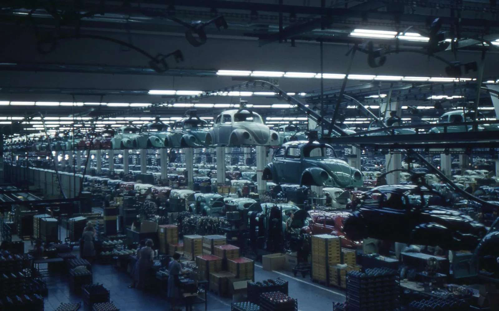 Inne i en Volkswagen-fabrik