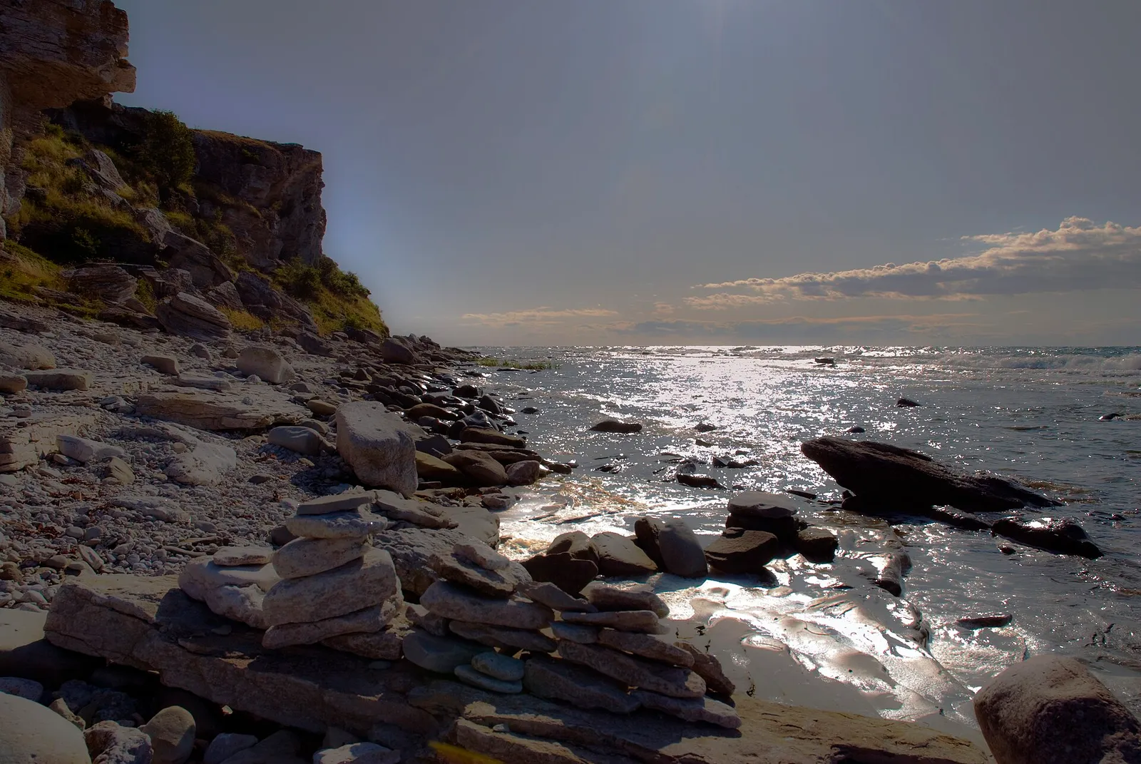 Kust på Gotland med Östersjön i bakgrunden