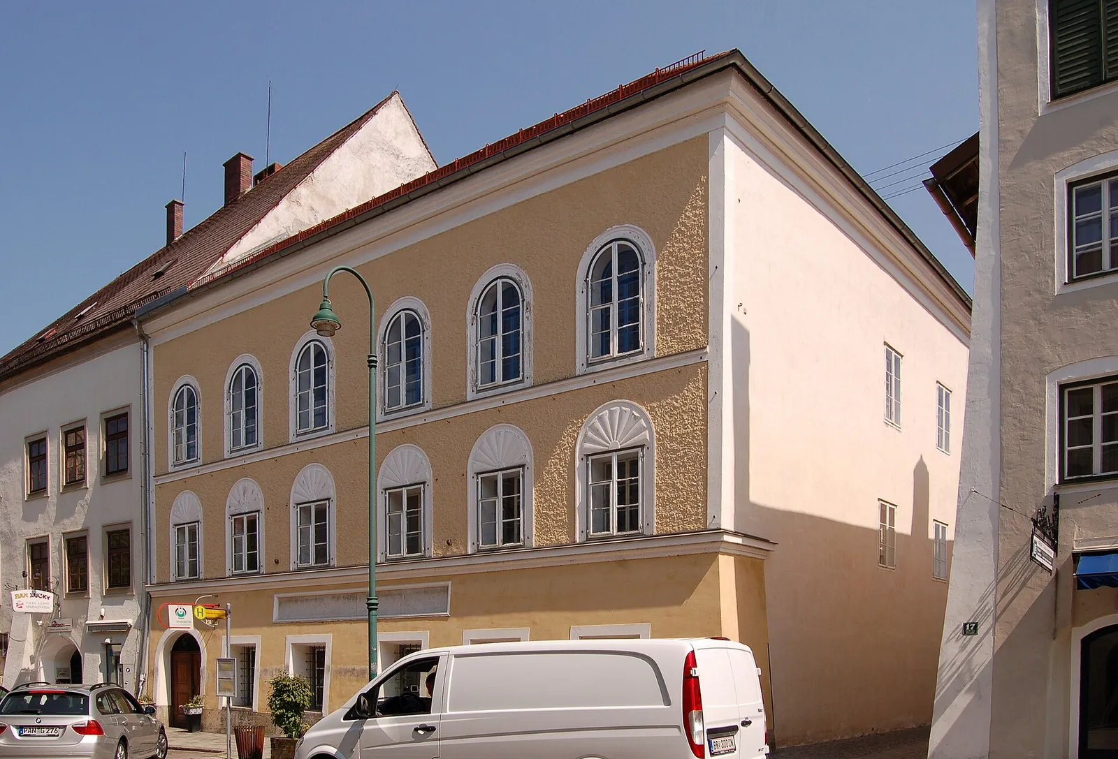 Byggnaden på Salzburger Vorstadt 15 i Braunau am Inn, där Adolf Hitler föddes