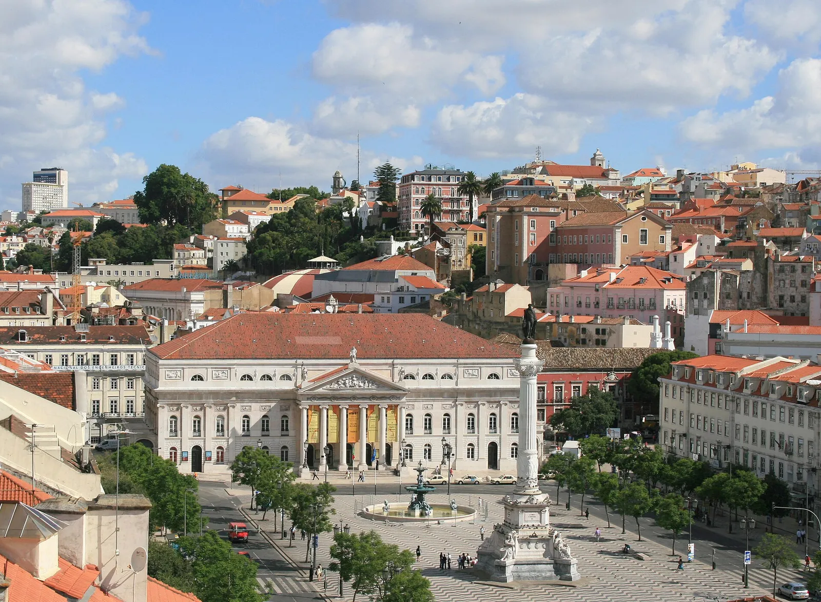 Rossio-torget i centrala Lissabon