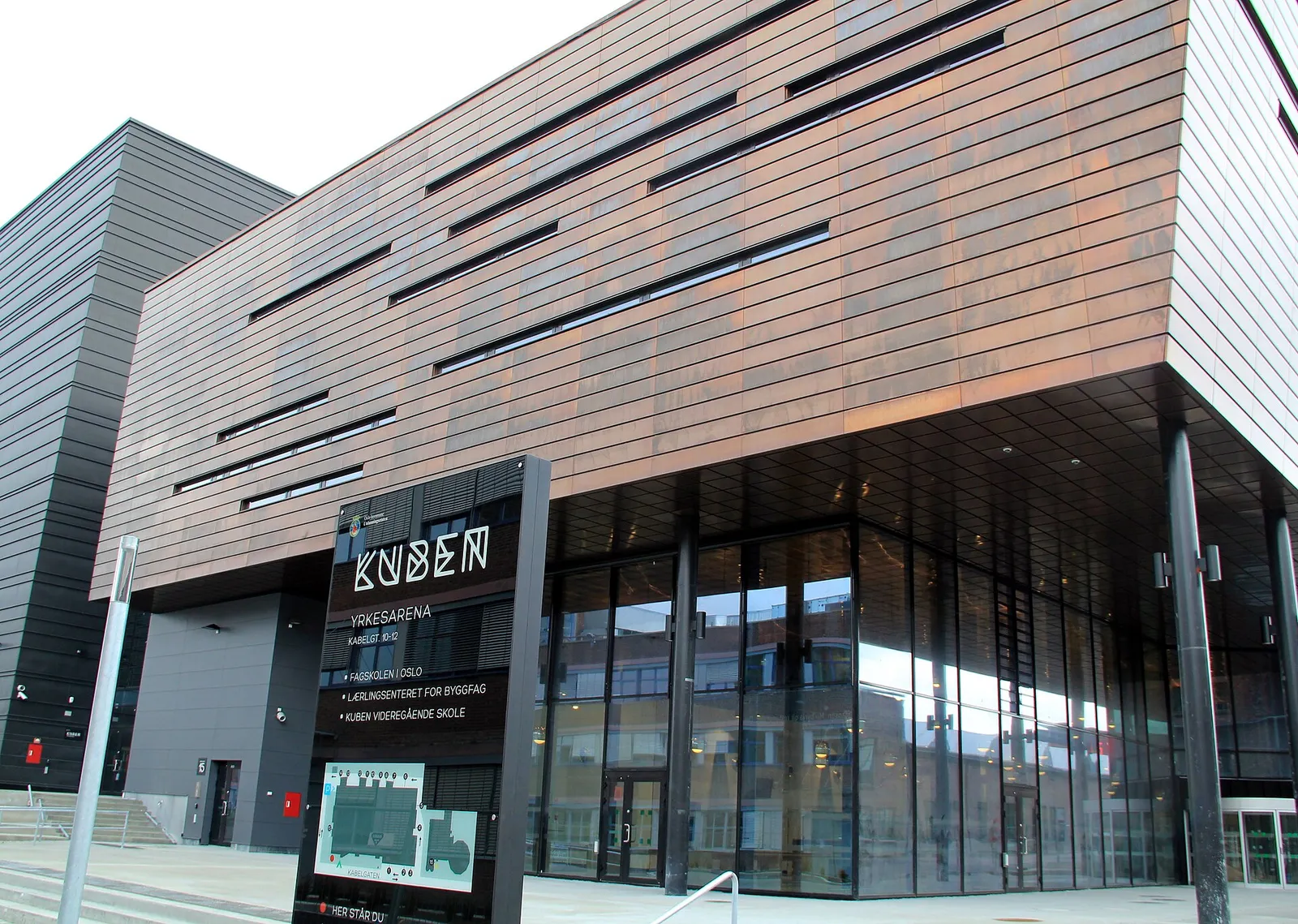 Kuben videregående skole i Oslo, arkivbild