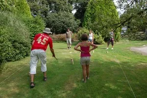 Personer som spelar kubb