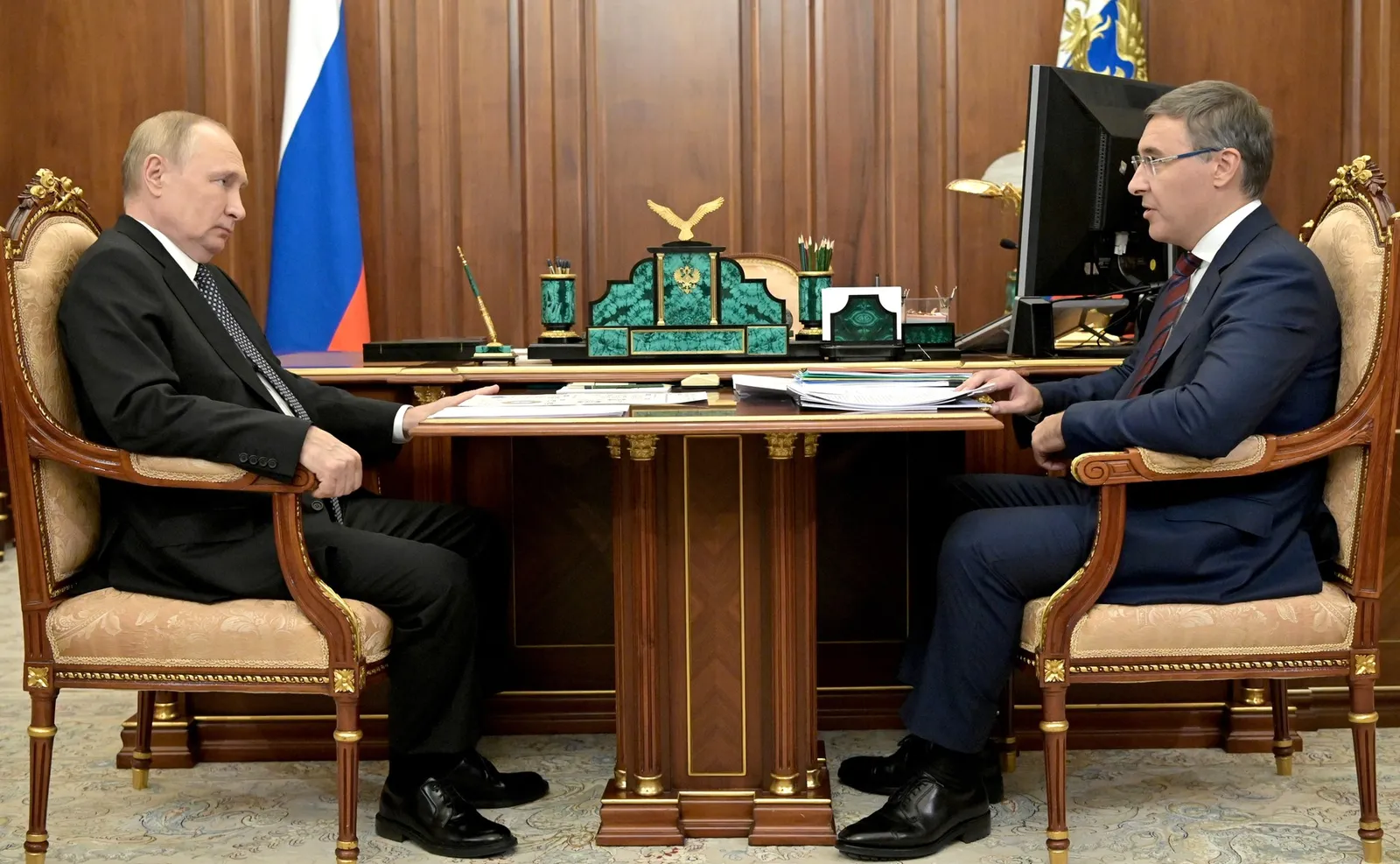 Vladimir Putin vid ett möte i Kreml, arkivbild