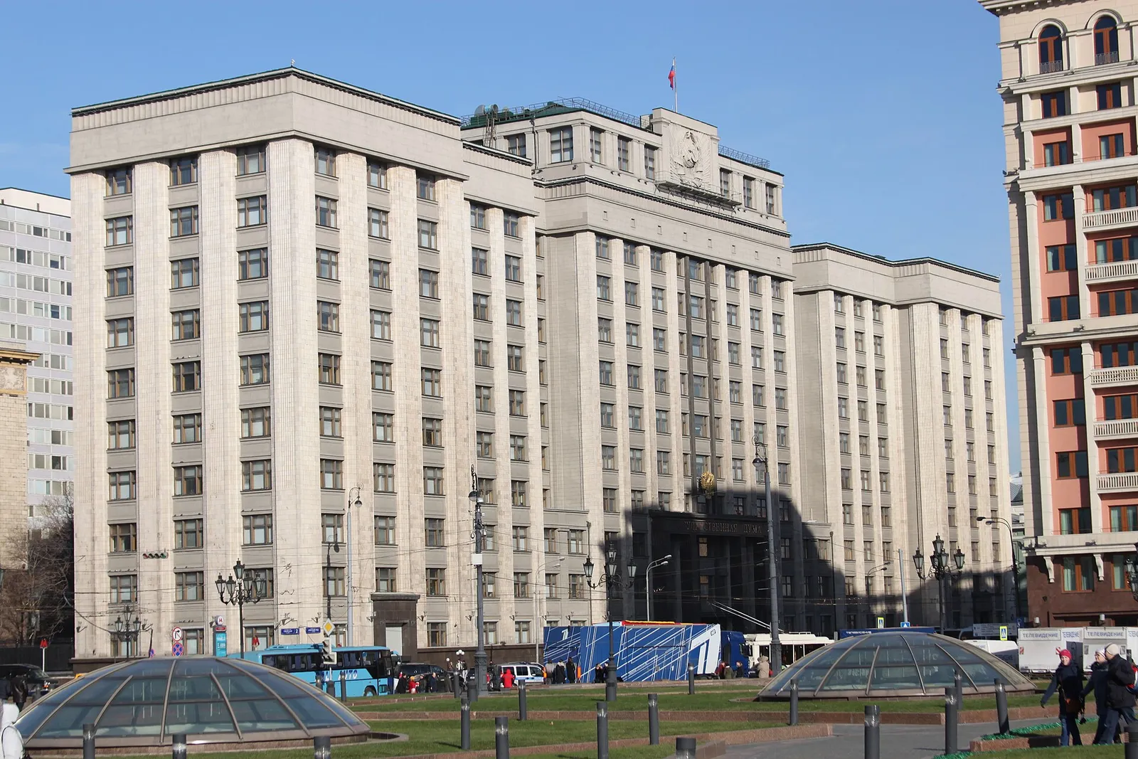 Statsdumans byggnad i Moskva