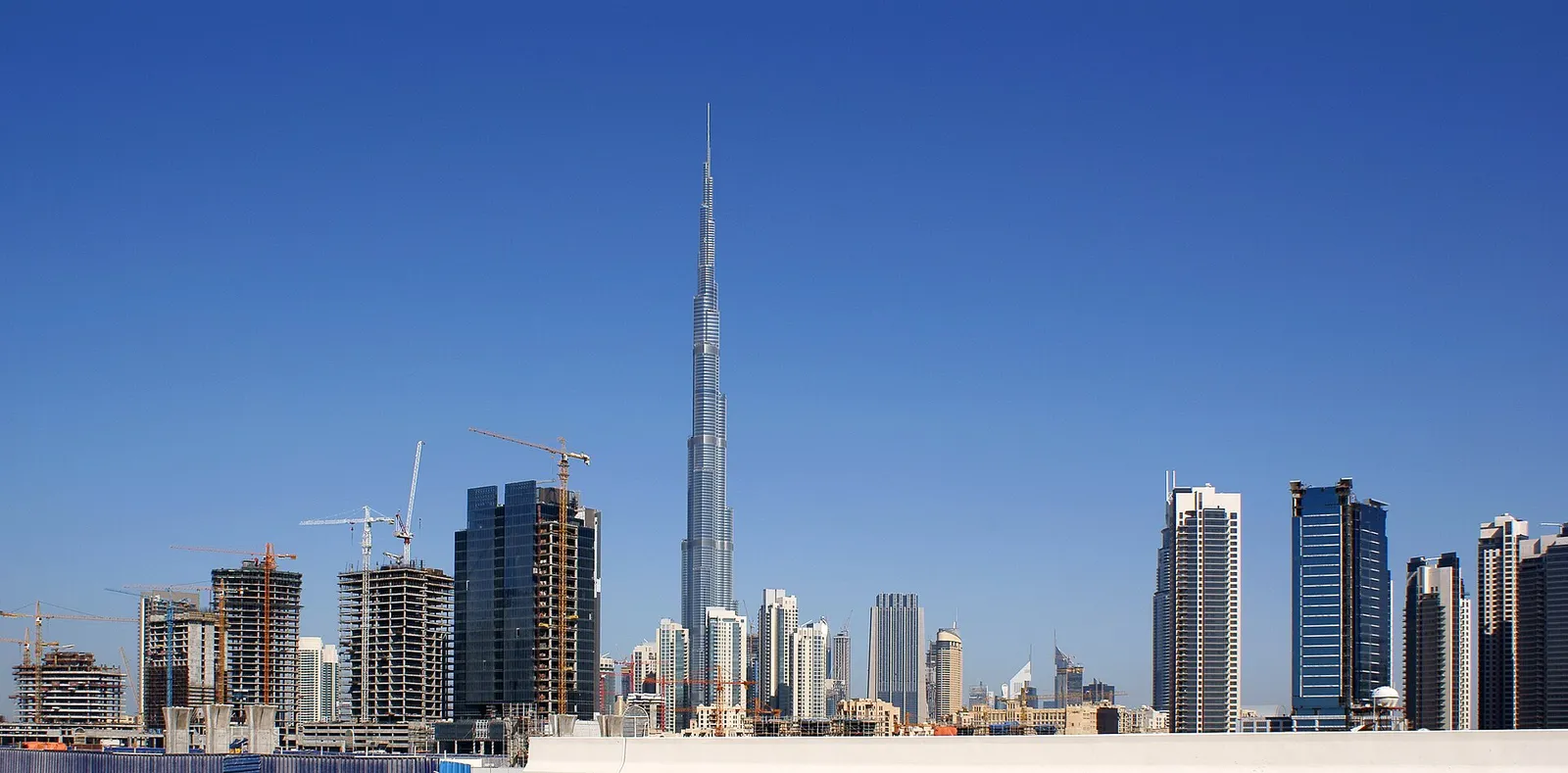 Dubais skyline i Förenade Arabemiraten (genrebild)