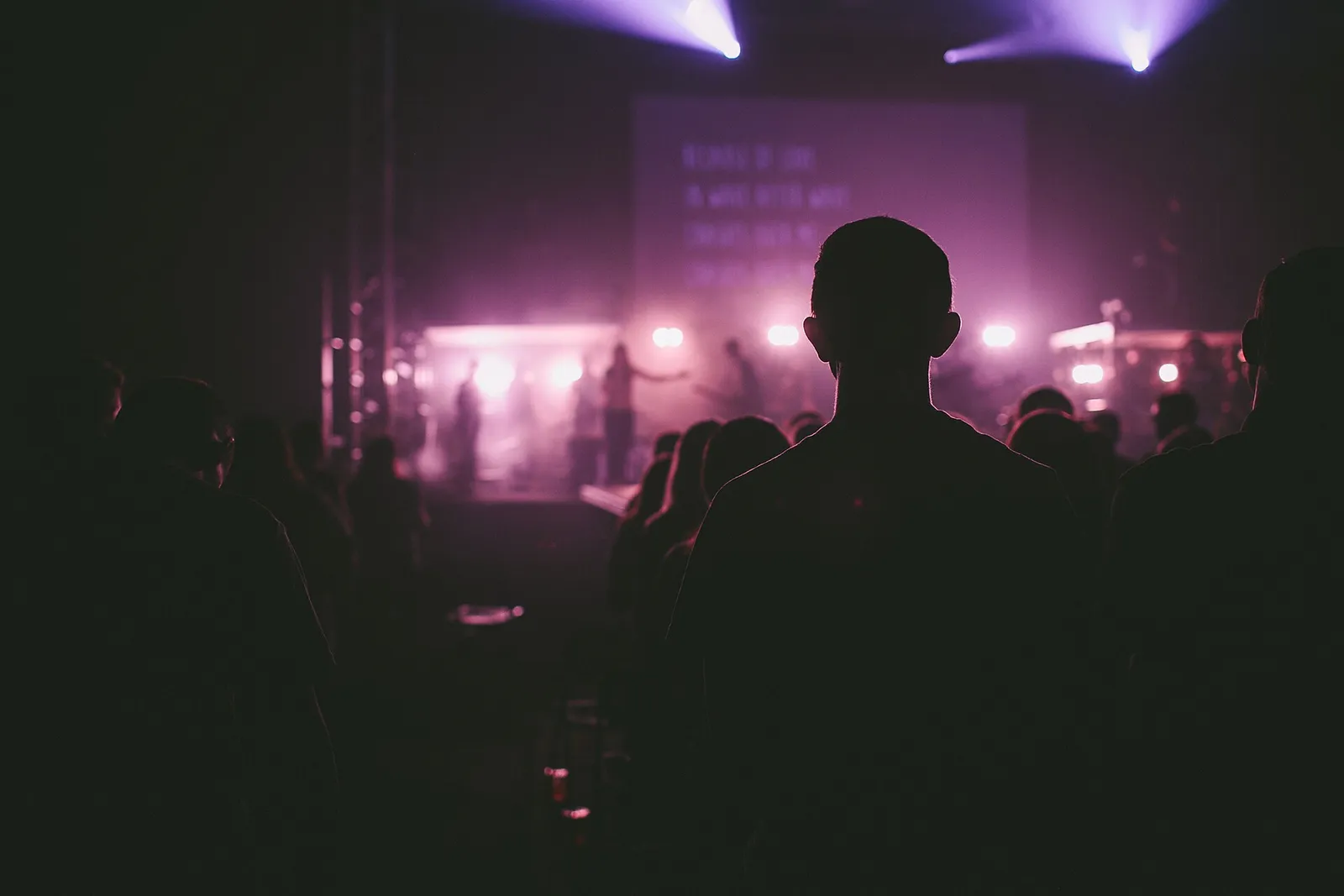 Publik inför en konsert (genrebild)