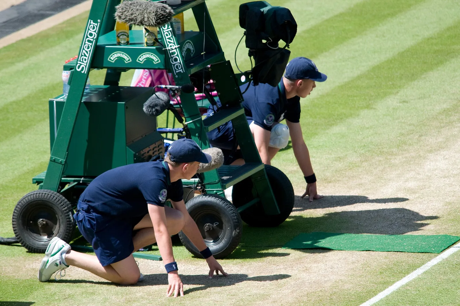Tennis på Wimbledons gräs (genrebild)