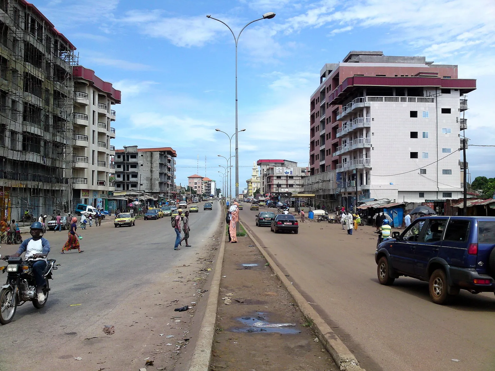 Gatumiljö i Conakry, Guinea