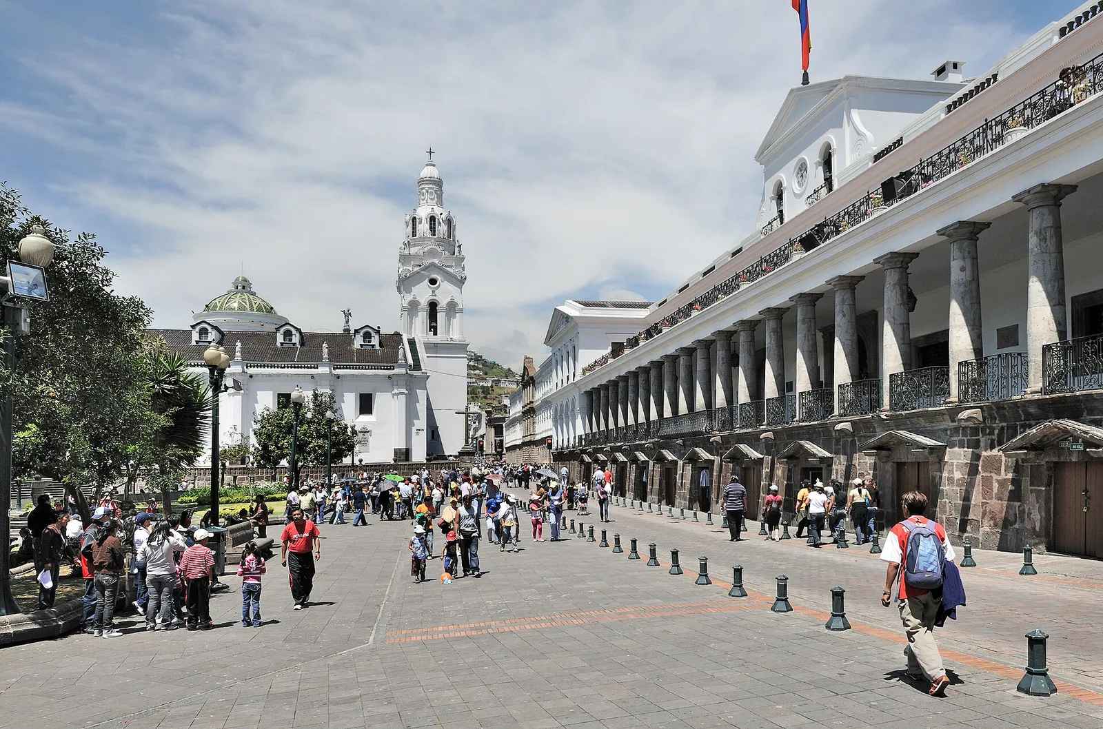 Arkivbild: presidentpalatset Carondelet vid Plaza de la Independencia i Quito