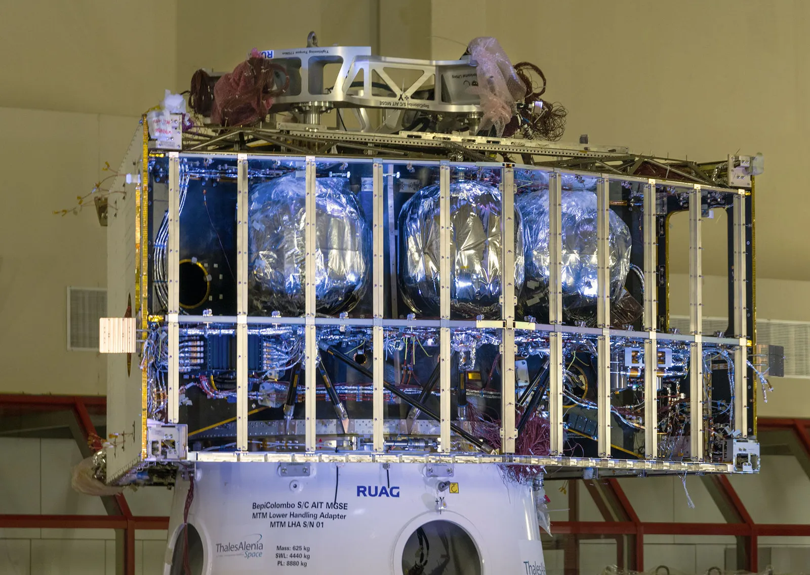 Arkivbild: BepiColombos framdrivningsmodul under test hos ESA