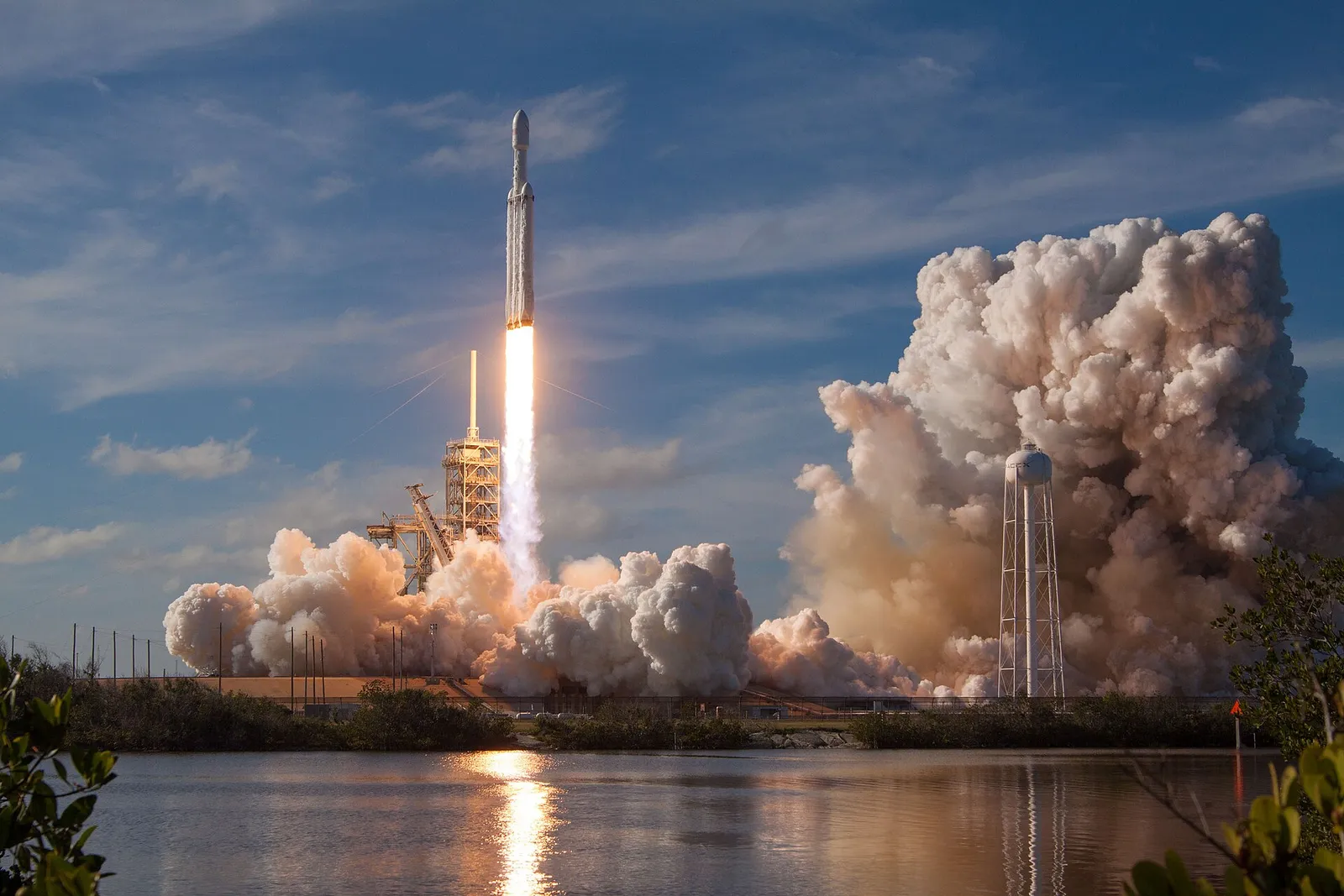Arkivbild: en Falcon Heavy lyfter