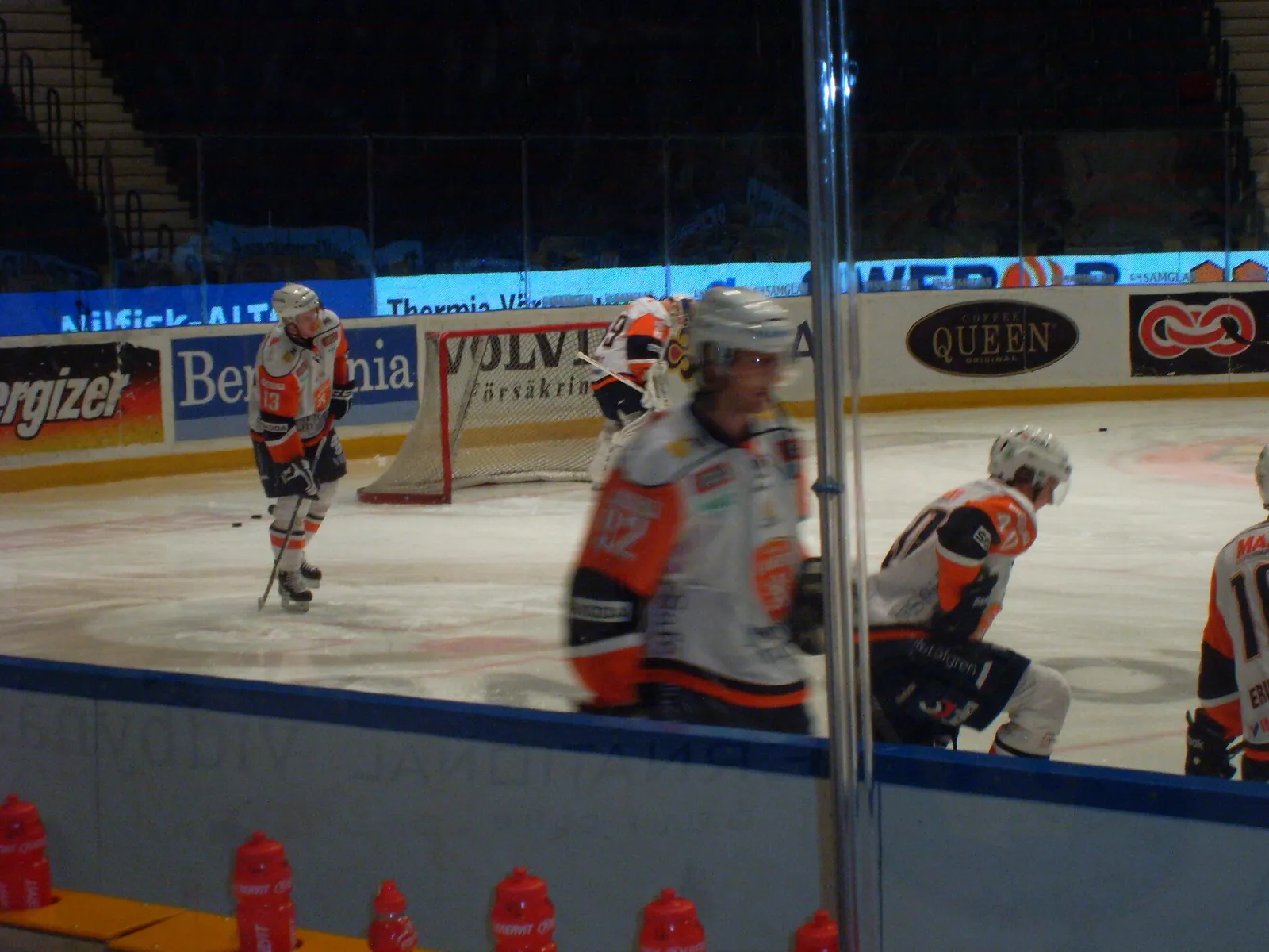 Ishockeymatch i svensk elitserie, arkivbild