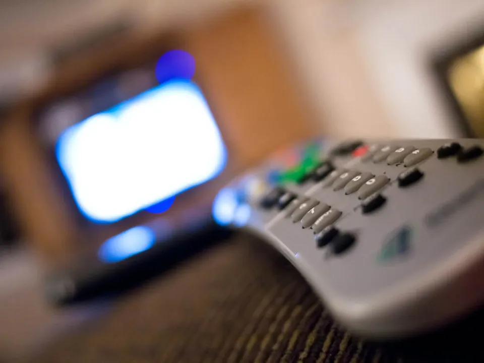 En tv-fjärrkontroll