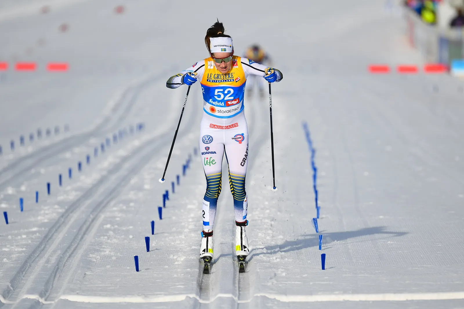 Ebba Andersson i en längdskidtävling (arkivbild)