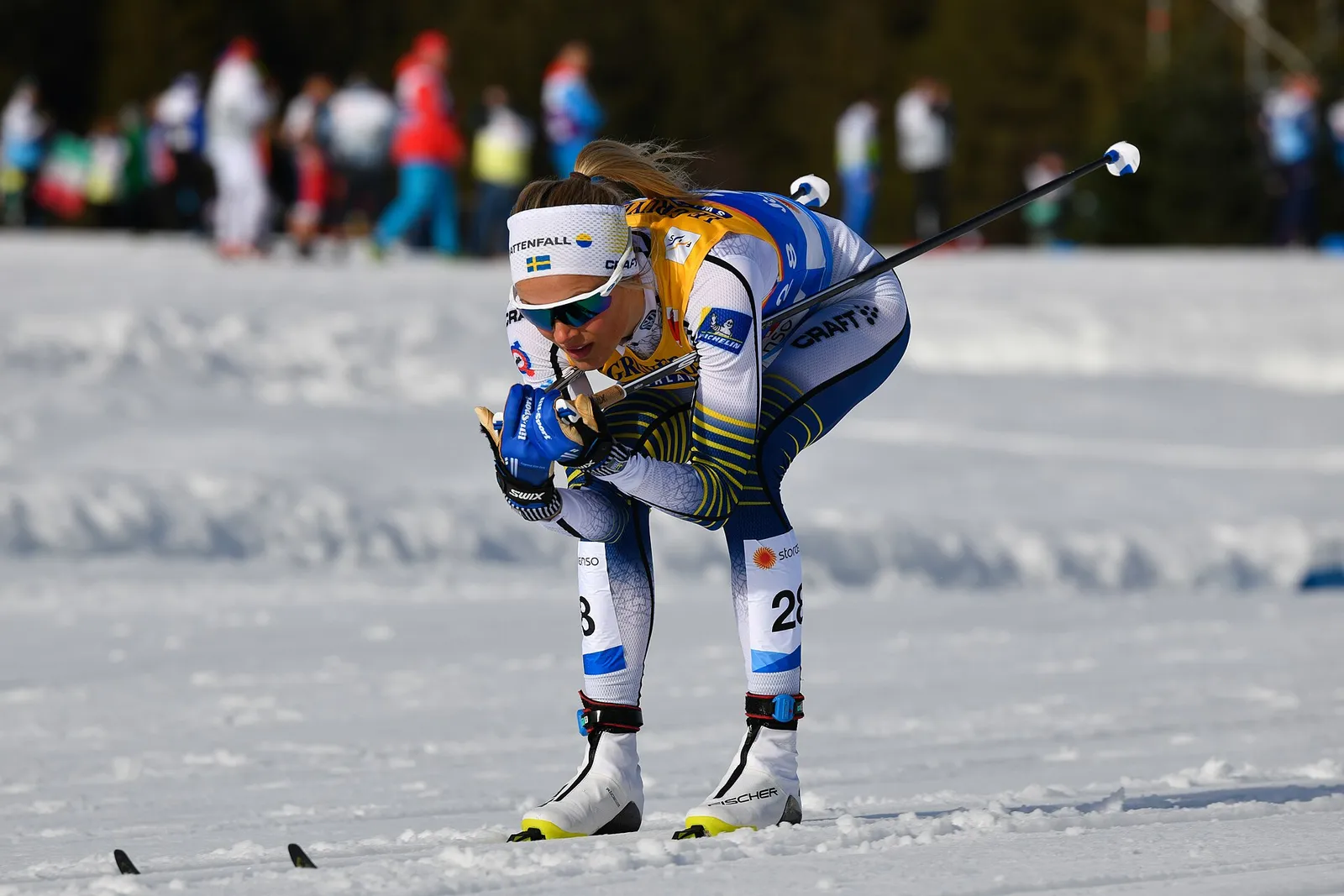 Frida Karlsson under en längdskidtävling