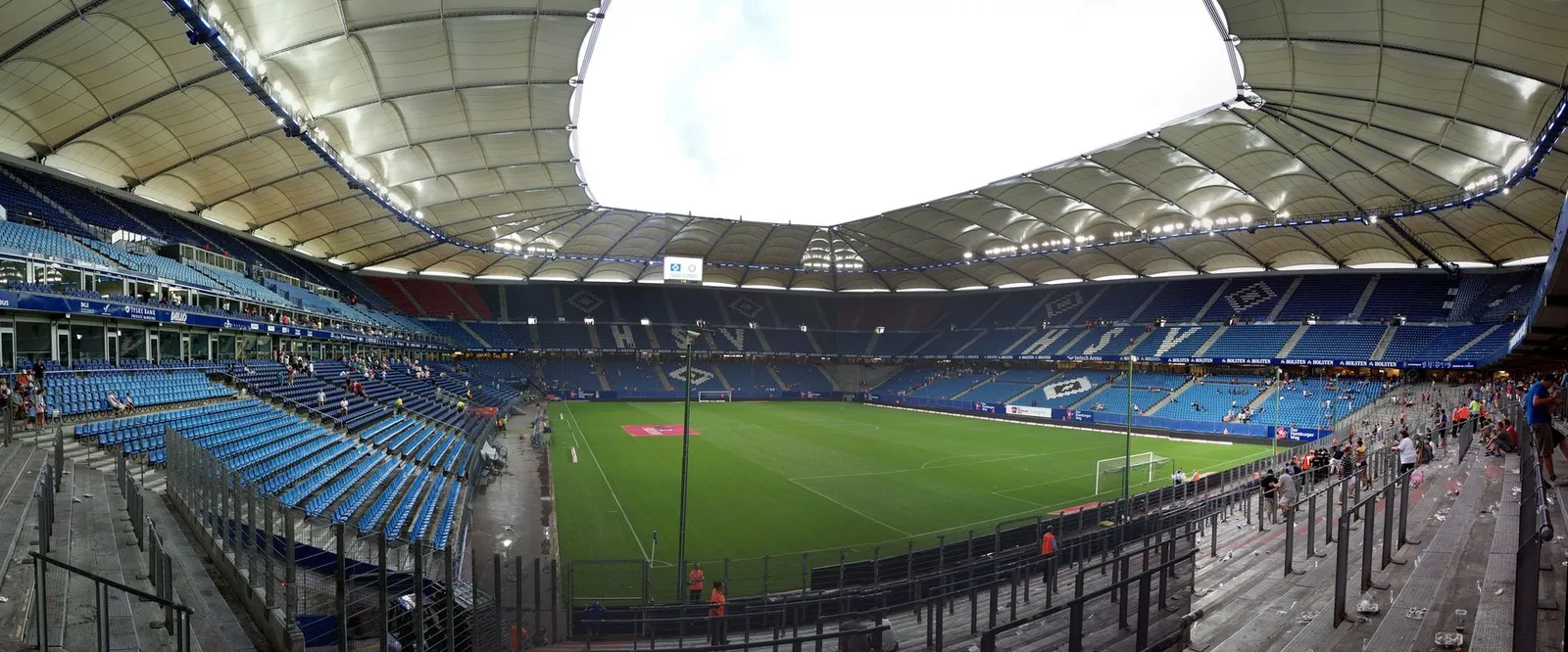 En fullsatt fotbollsarena