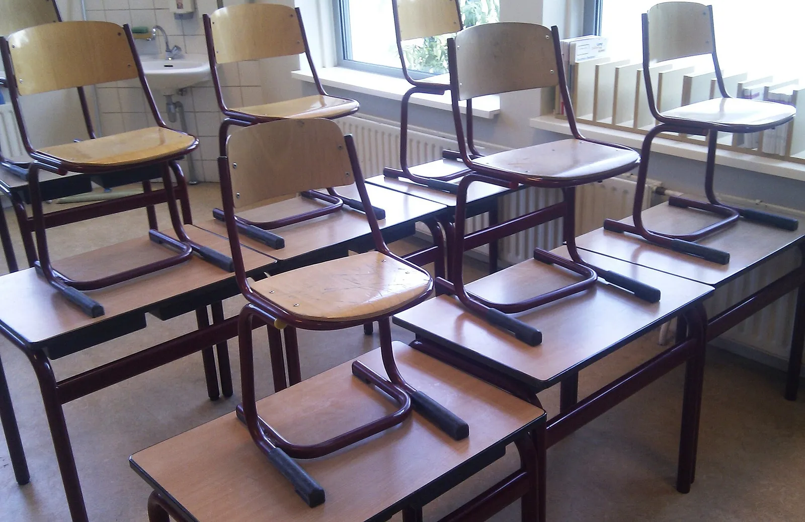 Arkivbild: ett tomt klassrum