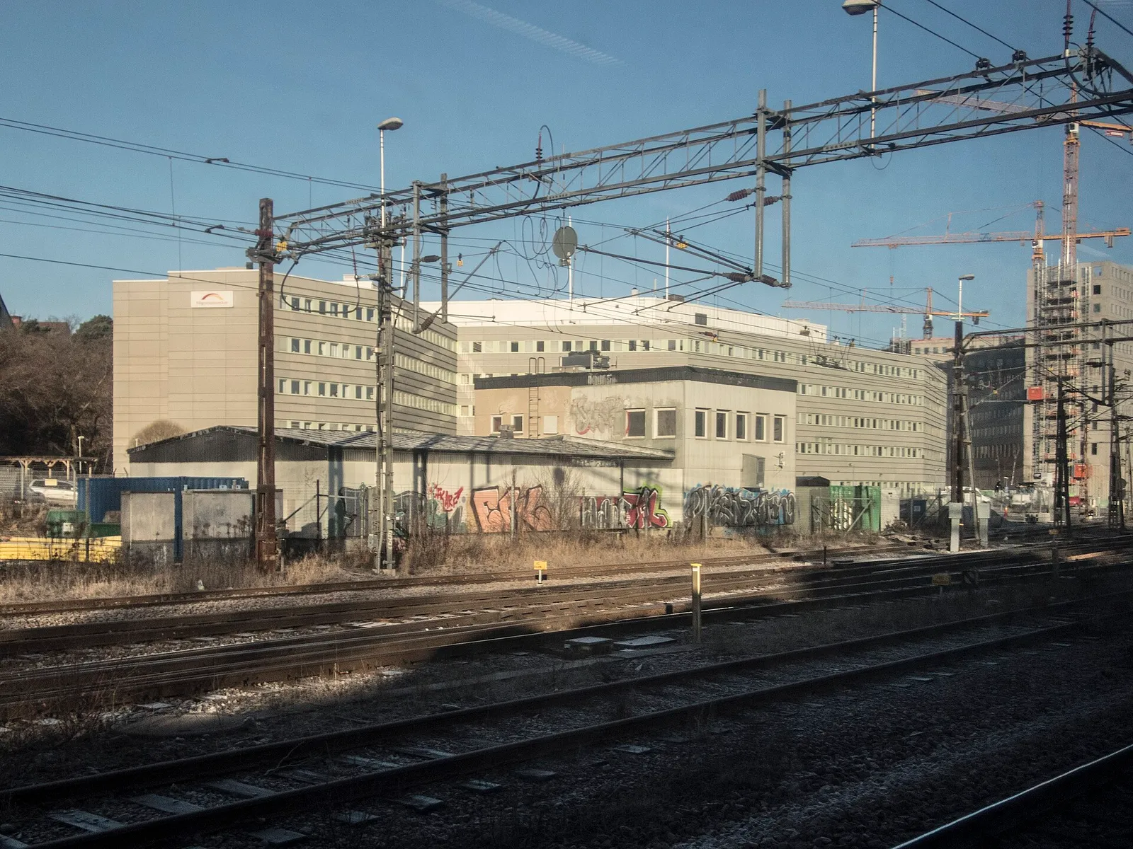 Migrationsverkets byggnad i Solna