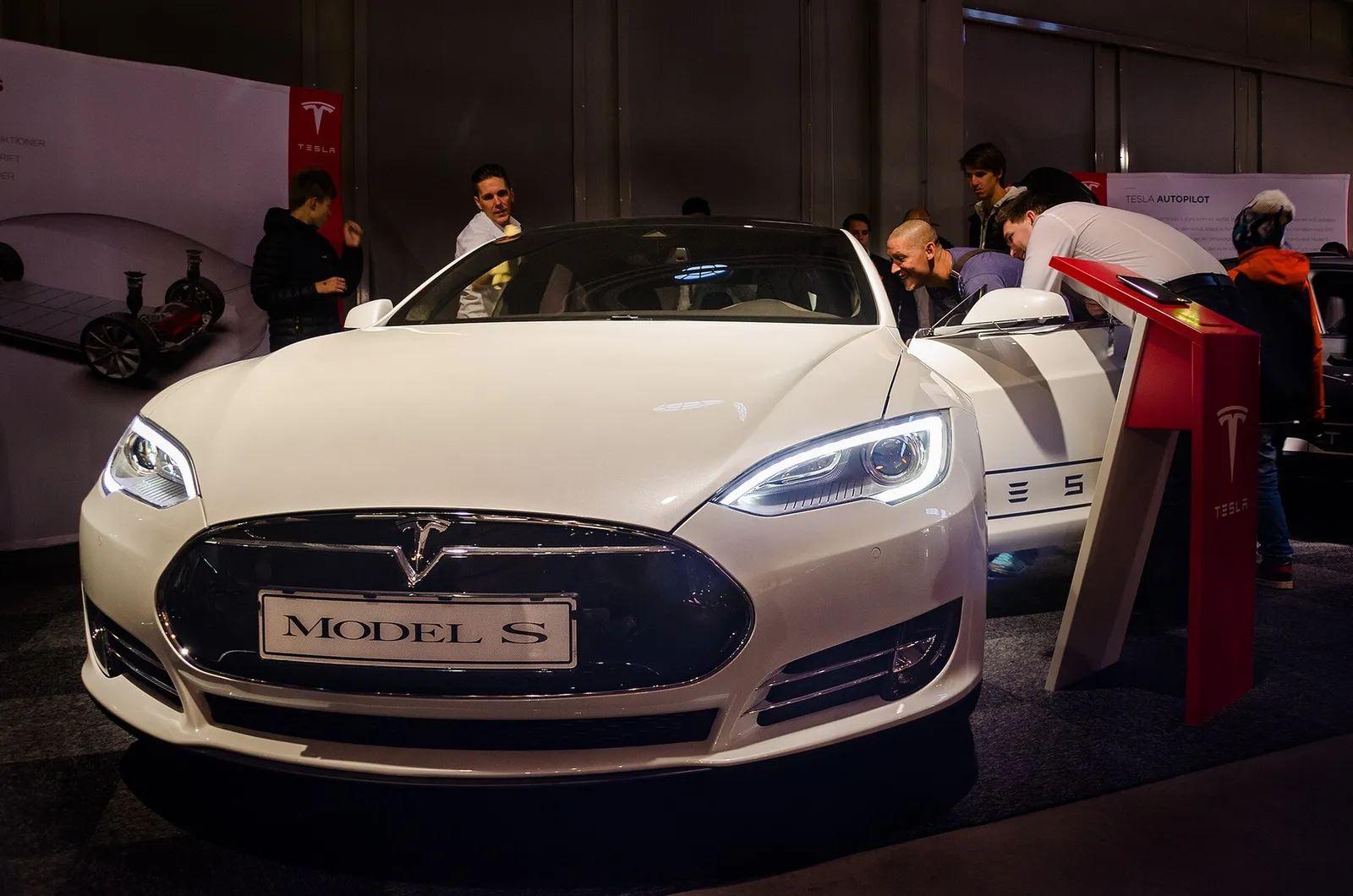 Tesla-bil i Sverige