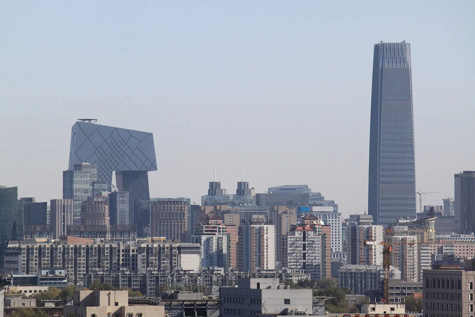 Pekings finansdistrikt CBD med Citic Tower (arkivbild)