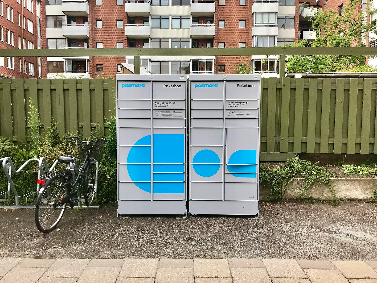 PostNord-paketbox för e-handelsleveranser i Sverige