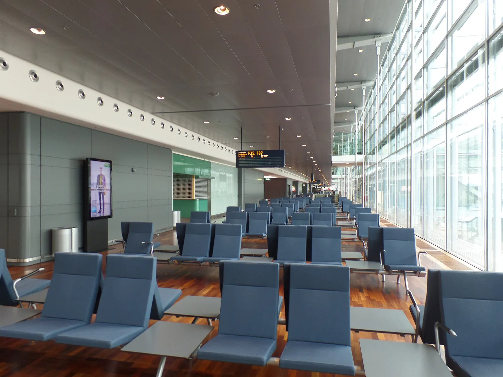 Arkivbild: inne i terminal 5 på Stockholm Arlanda Airport