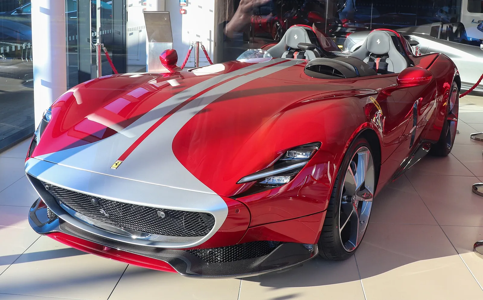 En Ferrari Monza SP2 av samma modell som den beslagtagna bilen