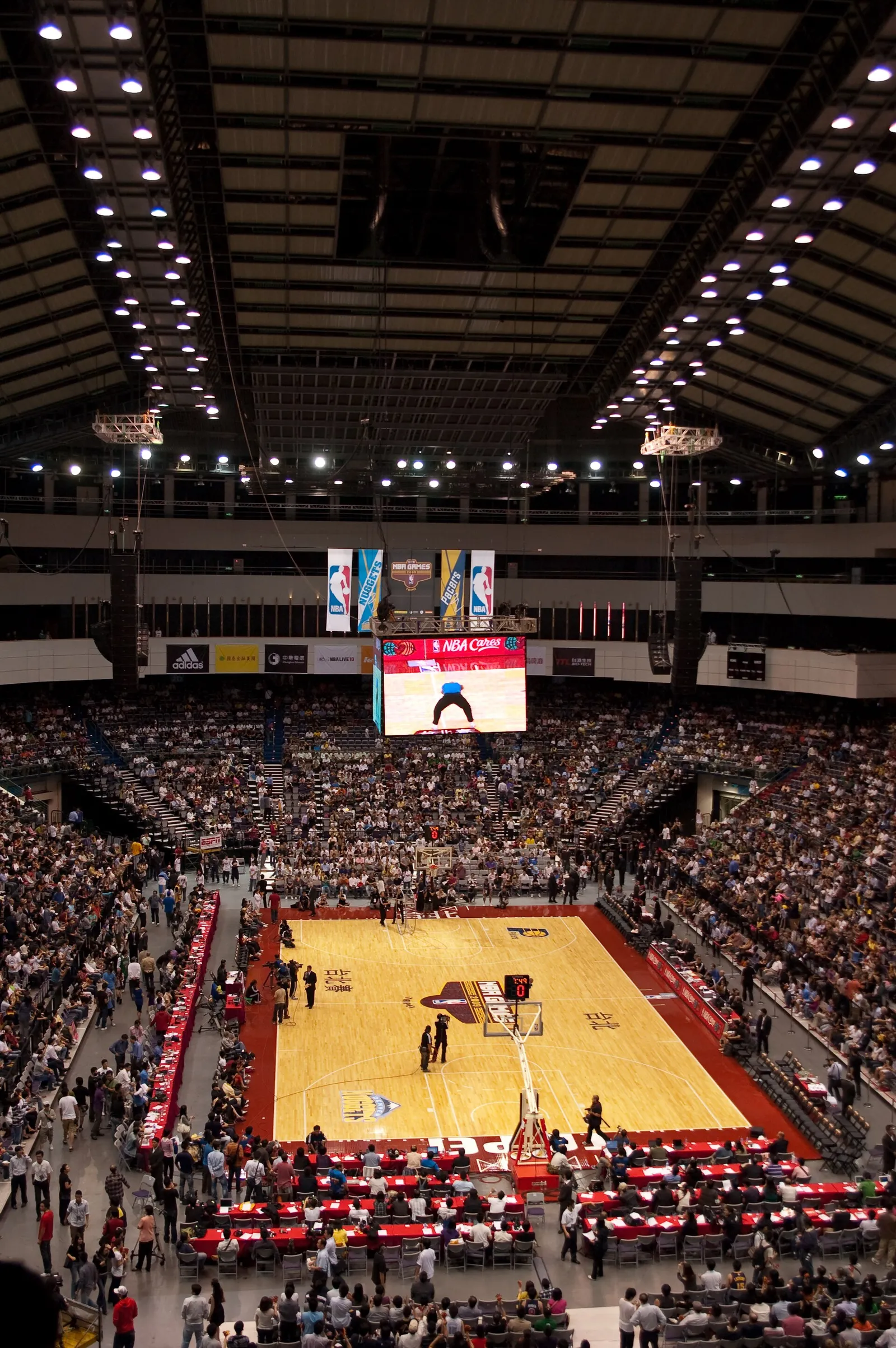 En NBA-match i en fullsatt arena